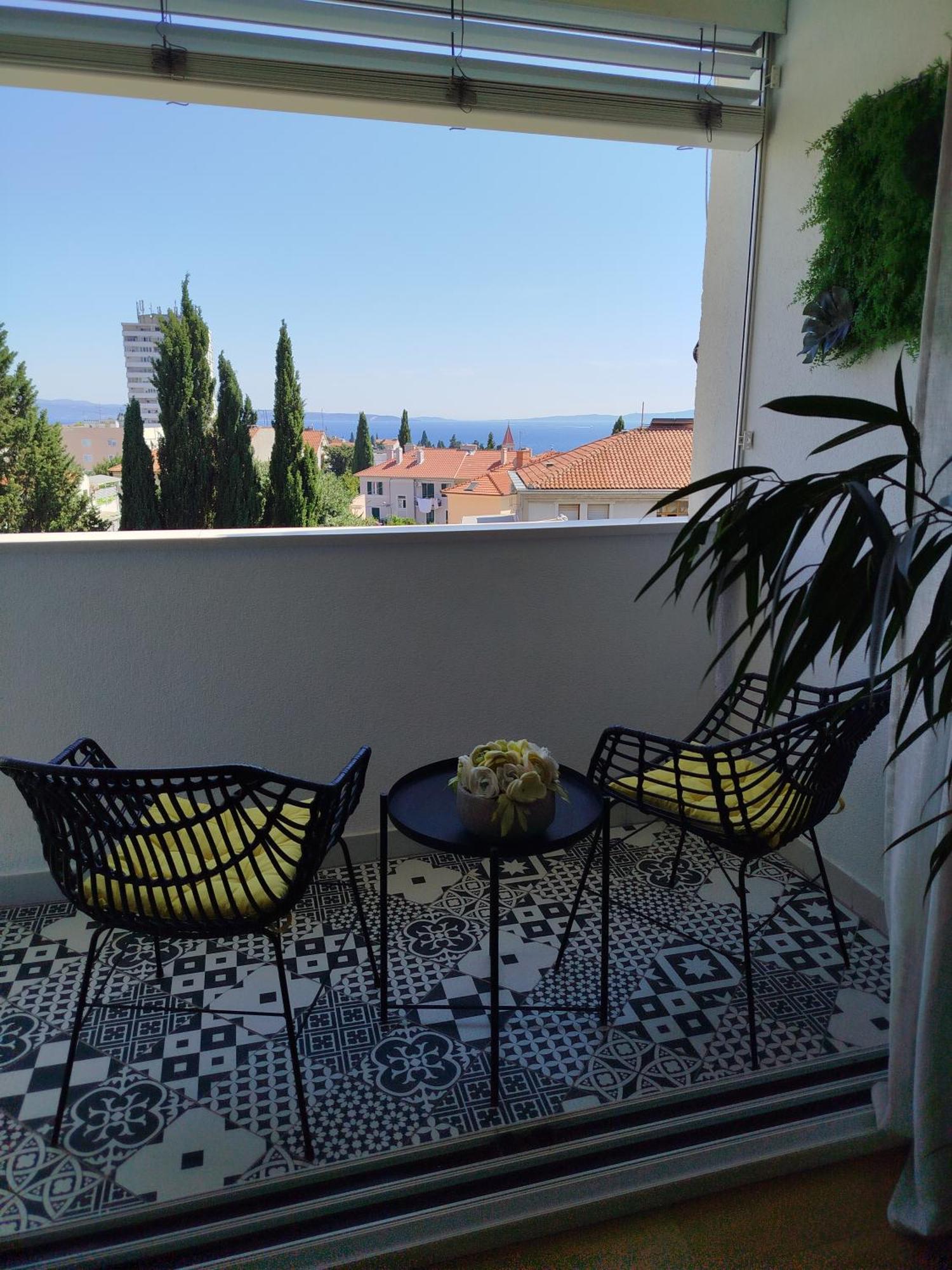 Apartment Lelu Luxury With Sea Views Near Centre And Bacvice